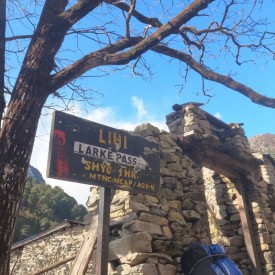 way to larkya pass from tsum valley trek